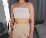 nokimono is a 18 year old female webcam sex model.