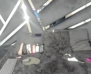 rubyxht is a  year old female webcam sex model.