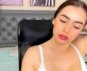 laurenrosee_ is a  year old female webcam sex model.