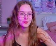 mandymilson is a 19 year old female webcam sex model.