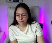 samantharoldan is a 20 year old female webcam sex model.