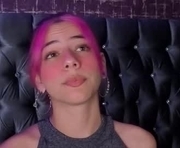 artemisablake is a 18 year old female webcam sex model.