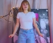 asiabritney is a 18 year old female webcam sex model.