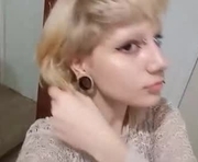 yolondamihara is a 18 year old female webcam sex model.