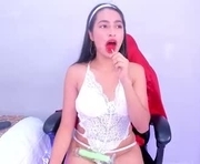 celesterous_ is a 20 year old female webcam sex model.