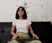 nice_day_ is a  year old female webcam sex model.