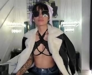 rozetay is a 22 year old female webcam sex model.