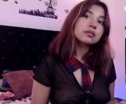daphneevans_18 is a 18 year old female webcam sex model.