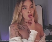 sherryrosemary is a 19 year old female webcam sex model.