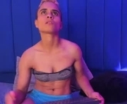 liansmith is a 31 year old female webcam sex model.