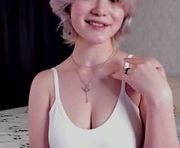 maydaalder is a 18 year old female webcam sex model.