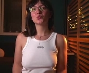 artesophie is a 24 year old female webcam sex model.