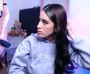 emilysophia1 is a 18 year old female webcam sex model.