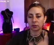 serena_xyz is a 35 year old female webcam sex model.