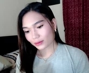 yrdrmgrl_jennie26 is a  year old female webcam sex model.