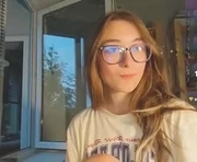 moonlight__lovers is a 20 year old female webcam sex model.