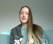 lunapixie2020 is a 23 year old female webcam sex model.