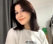 lorettedekay is a 19 year old female webcam sex model.