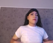 ash_monroee is a 18 year old shemale webcam sex model.