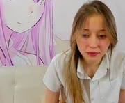 angellery is a 18 year old female webcam sex model.