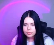 naomivibes is a 18 year old female webcam sex model.