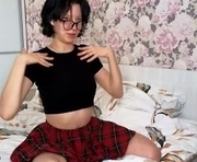 tonyayul is a 18 year old female webcam sex model.