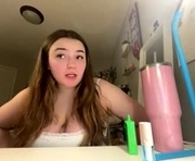 niaelsien is a 18 year old female webcam sex model.