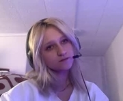 ashelyparcell is a 18 year old female webcam sex model.