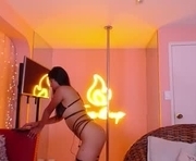 manu_candle is a 18 year old female webcam sex model.