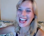 joannadea is a 29 year old female webcam sex model.