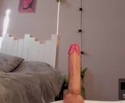 itsbellax is a 21 year old female webcam sex model.