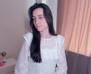 alice_caprrice is a 18 year old female webcam sex model.