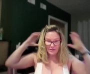 milf_goddess is a 44 year old female webcam sex model.