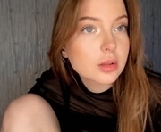 charlotteewalker is a 19 year old female webcam sex model.