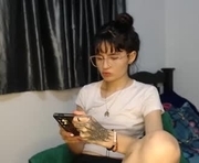 renesme_petite18 is a  year old female webcam sex model.