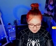 clarissa_milk is a 19 year old female webcam sex model.