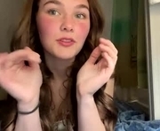 aliii1123 is a  year old female webcam sex model.