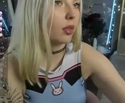 hannah_suka is a  year old female webcam sex model.