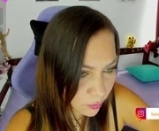 luna_gomez92 is a 85 year old female webcam sex model.