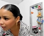 nicol_jg is a  year old female webcam sex model.