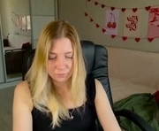 lunaveda is a 36 year old female webcam sex model.
