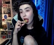 julscinamon is a 23 year old female webcam sex model.