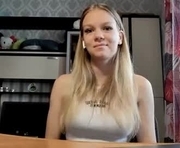 jaquelinetodeschi is a 18 year old female webcam sex model.