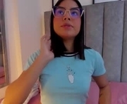 rose_evans__ is a 19 year old female webcam sex model.