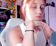sunny_mouse is a 23 year old female webcam sex model.