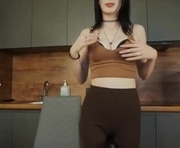 peachyblur is a 18 year old female webcam sex model.