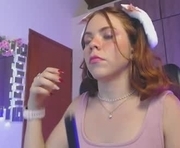 cuteflame_ is a 20 year old female webcam sex model.