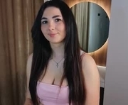 larraineseabreeze is a 18 year old female webcam sex model.