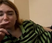 rickialameda is a 18 year old female webcam sex model.