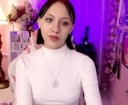 delise_lenoir is a 20 year old female webcam sex model.